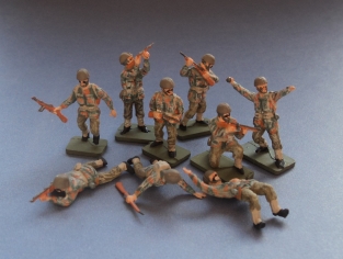 Airfix A01723  British paratroops