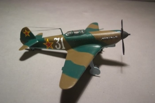 Airfix 01034-6 YAKOVLEV YAK-9D