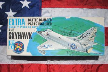 IMC 485-100 A-4E SKYHAWK EXTRA BATTLE DAMAGED PARTS INCLUDED