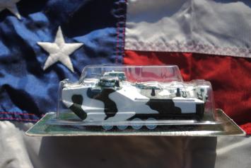 Eaglemoss EAC Military Vehicle 19 AAVP 7A1 Amphibious Personnel Carrier-Tank Die Cast Model 