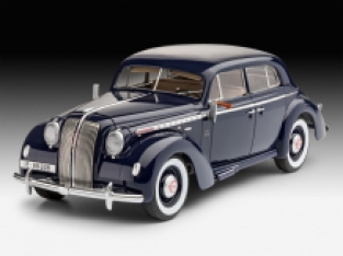 Revell 07042 ADMIRAL SALOON Luxury Class Car