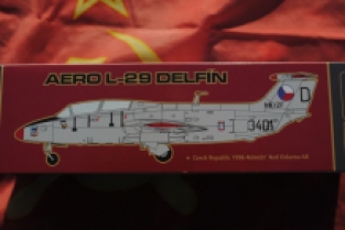 AMK 88002 AERO L-29 DELFÍN