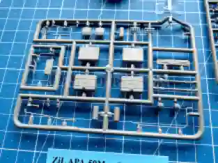 ICM 72815 APA-50M (ZiL-131) Airfield mobile electric unit