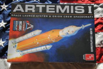 AMT AMT1423 Artemis I Space Launch System Orion Crew Spacecraft 