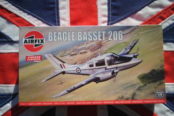 Airfix A02025V Beagle Basset 206 Vintage Classics