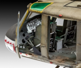 Revell 04960 BELL UH-1C