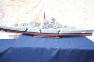 Trumpeter 03702 Bismarck Kriegsmarine Battleship 'built for display'