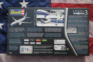 Revell 03809 Boeing 737-800