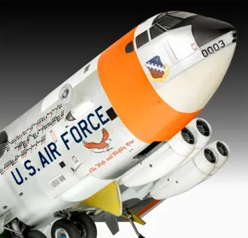Revell 03793 Boeing NB-52 & X-15 Platinum Edition