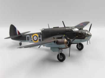 ICM 48310 Bristol Beaufort Mk.I WWII British Torpedo-Bomber