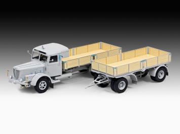Revell 07580 Büssing 8000 S 13 with Trailer 'Platinum Edition'