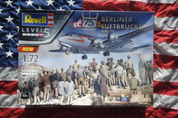 Revell 05652 C-54D 75th Anniversary Berliner Luftbrücke Airlift 'Gift Set'