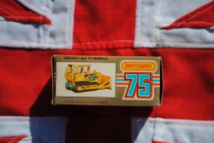 Matchbox 64 CATERPILLAR BULLDOZER