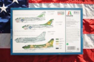 Italeri 1411 Chance Vought A-7E Corsair II 