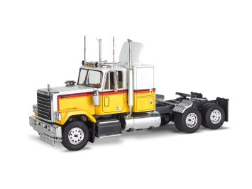 Revell 17471 Chevy Bison Semi Truck