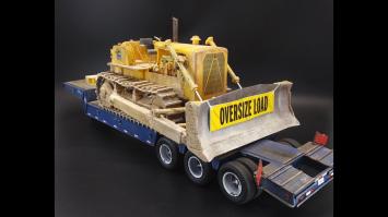 AMT 1218/06 Construction Bulldozer and Lowboy Trailer