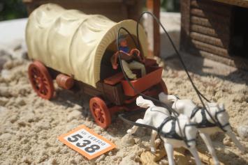 Timpo Toys O.538 Covered wagon with coachman, 2nd version