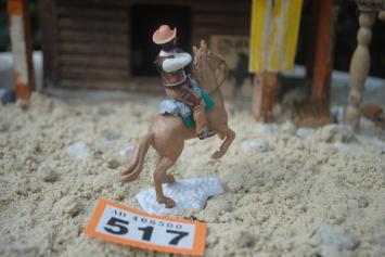 Timpo Toys O.517 Cowboy 4th version riding with short rifle