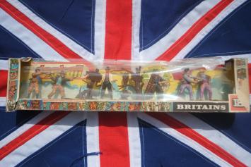 Britains LTD Models 7664 COWBOYS 'boxed set of six 2nd series foot figures and 2 accessories'