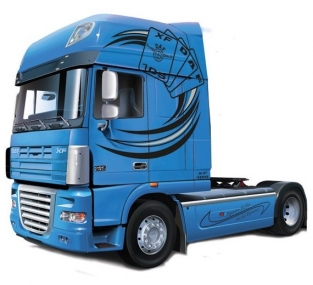 Italeri 3933 DAF XF105 Space America