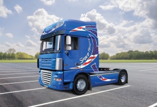 Italeri 3933 DAF XF105 Space America