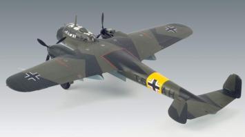 ICM 72301 Dornier Do 215B-4 WWII German Reconnaissance Plane