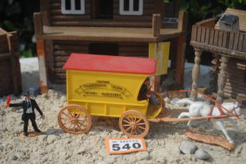 Timpo Toys O.540 Dr. Trippcoach with Dr. Trippumbau and coachman, 2nd version