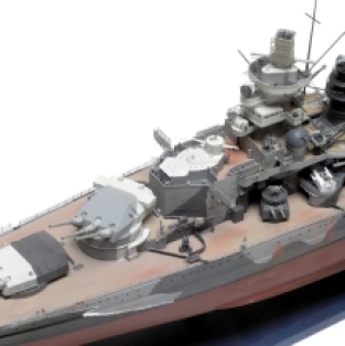 Dragon 1040 SCHARNHORST 1943 German Battlecruiser'