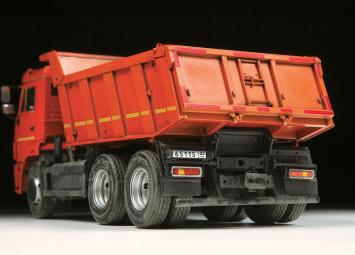 Zvezda 3650 Dump Truck KamAZ 65115