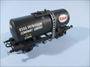 Airfix 02656-3 ESSO TANK WAGON 