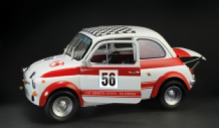 Italeri 4705 FIAT Abarth 695SS Assetto Corsa