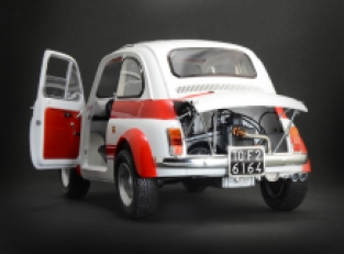 Italeri 4705 FIAT Abarth 695SS Assetto Corsa