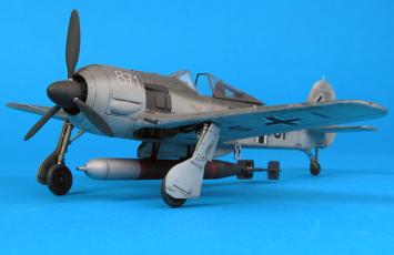 Dragon 5569 Focke-Wulf Fw190A-5/U-14 with Torpedo