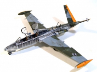 AMK 88004 Fouga CM.170 Magister