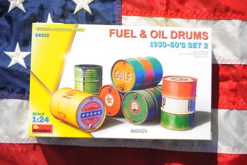 MiniArt 24012 Fuel & Oil Drums 1930-50's Set 2