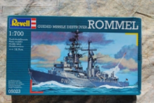 Revell 05023 German Guided Missile Destroyer ROMMEL