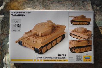 Zvezda 5002 German Heavy Tank Tiger I Early Production