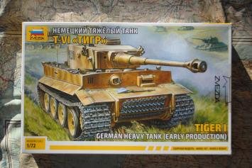 Zvezda 5002 German Heavy Tank Tiger I Early Production