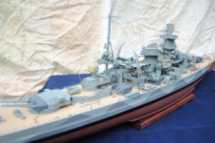 Trumpeter 03715 German Kriegsmarine Scharnhorst Battleship 'construit pour l'affichage'