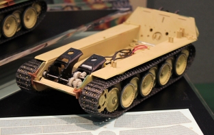 Tamiya 30055 German PANTHER Ausf.G Early Production 