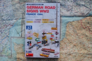 Mini Art 35600 GERMAN ROAD SIGNS WW2 'FRANCE 1944'