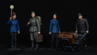 Mini Art 38010 GERMAN TRAIN STATION STAFF 1930-40's