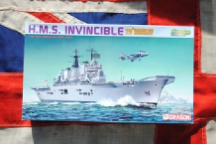 Dragon 7072 H.M.S. INVINCIBLE Royal Navy Aircraft Carrier