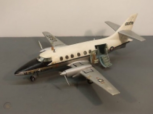 Airfix A03012V HANDLEY PAGE JETSTREAM