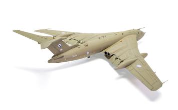 Airfix A12009 Handley Page Victor K.2/SR.2   