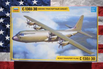 Zvezda 7324 Heavy Transport Plane Lockheed C-130J-30 Hercules
