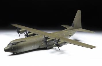 Zvezda 7324 Heavy Transport Plane Lockheed C-130J-30 Hercules