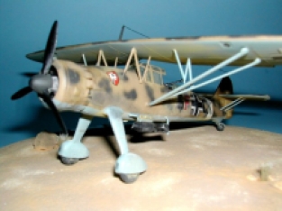 Italeri 109 HENSCHEL HS-126