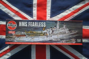 Airfix A03205V HMS FEARLESS