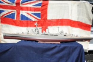 Trumpeter 03710 HMS HOOD 'built for display'